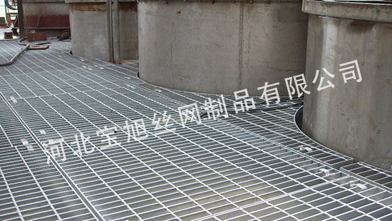 河南鄭州電廠平臺鋼格板案例